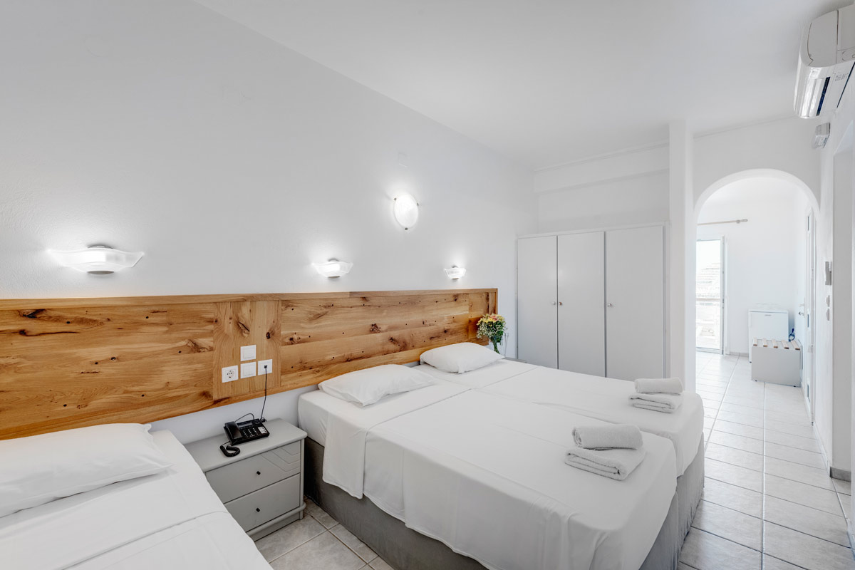  Accommodation in Mykonos Greece - Standard Quadruple Room