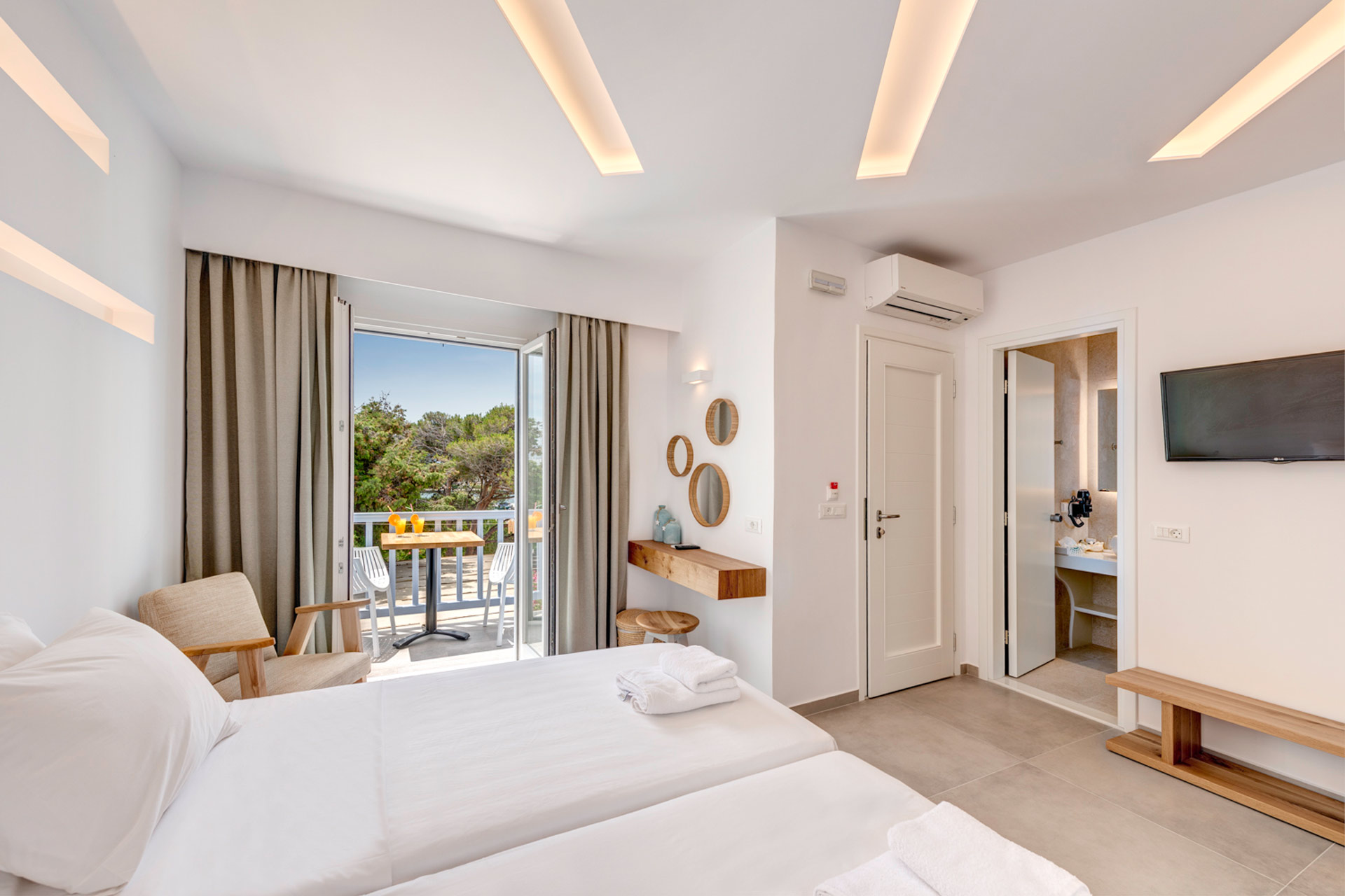 Deluxe Double / Twin Room -  Makis Place Tourlos Mykonos Hotel